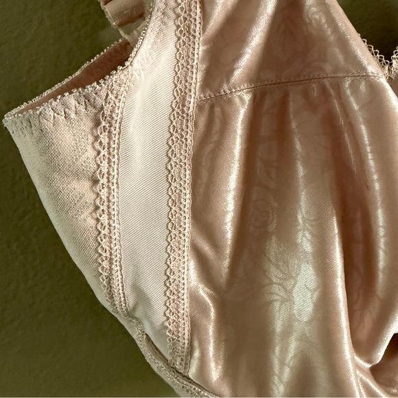 Playtex Pink Full-Coverage Bra with Supportive Padded Straps Size 44DDD - Picture 14 of 16